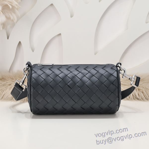 斜め掛けバッグ ショルダーバッグ ボッテガ ヴェネタ BOTTEGA VENETA 2025年モデル入荷 スーパーブランドコピー品質保証 著名人の着用
